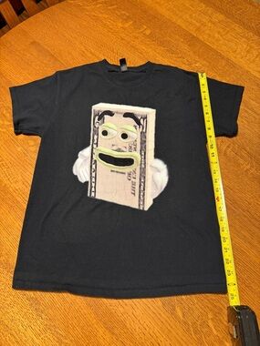 Black Heavy Cotton Crewneck Graphic Tee, size M